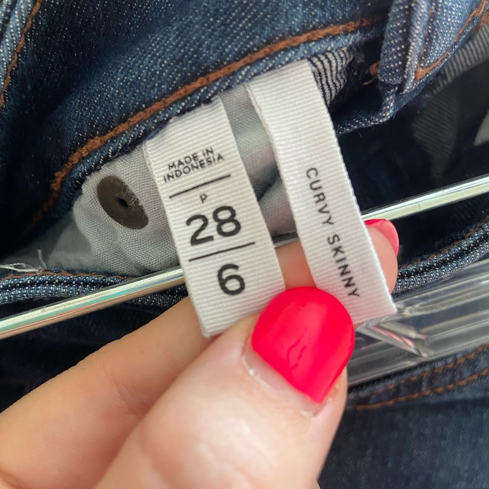 LOFT Curvy Skinny Jeans - Picture 4 of 4